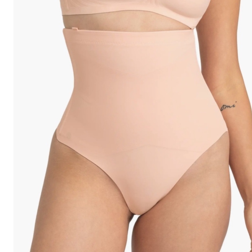 NWT Honeylove shape wear SuperPower Thong rose tan size M